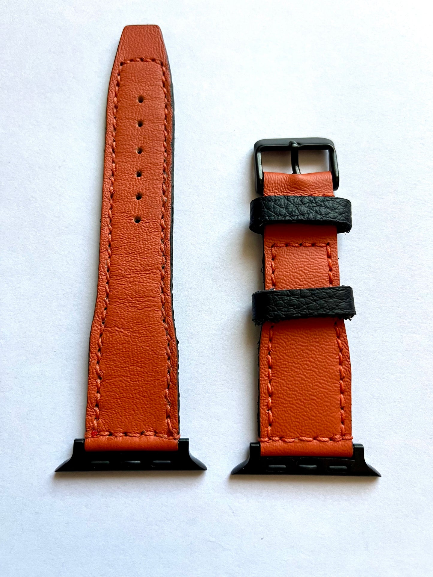 Cinturino Artigianale in Pelle Arancione con Dettagli Neri da 22mm compatibile con Apple Watch
