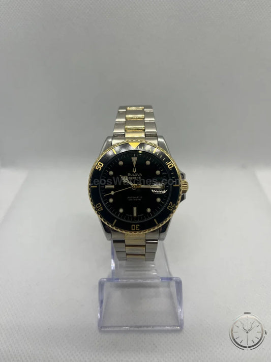 vista frontale orologio Bulova Trident Anni ‘80