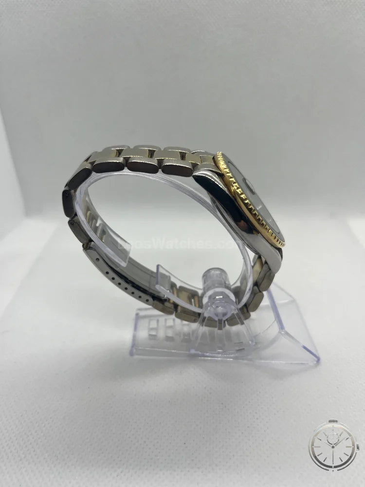 vista laterale orologio Bulova Trident Anni ‘80