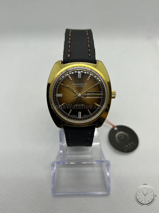 vista frontale orologio Caravelle Set-O-Matic Automatico