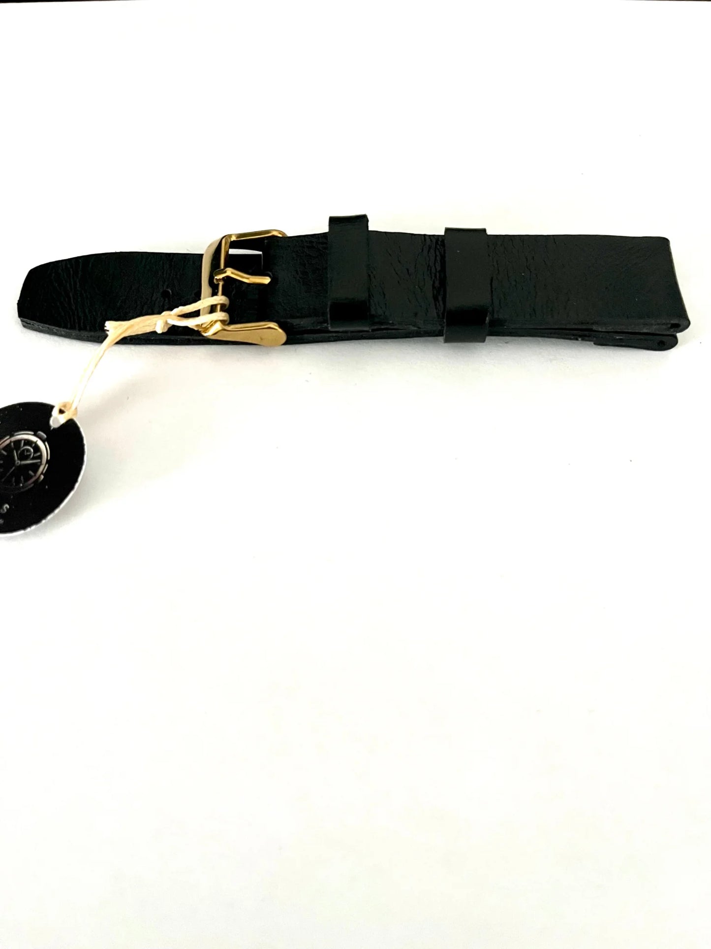 vista compatta Cinturino Artigianale ESSENTIAL in Pelle Recuperata Alta Moda Nera 20mm