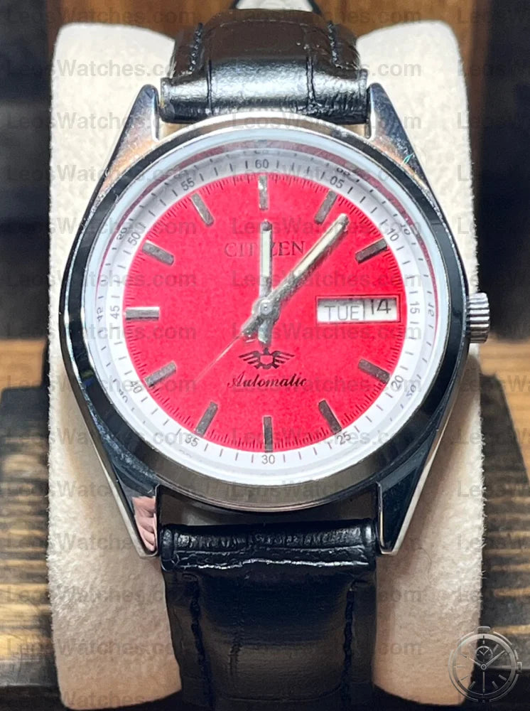 vista frontale Citizen Day-Date 8200