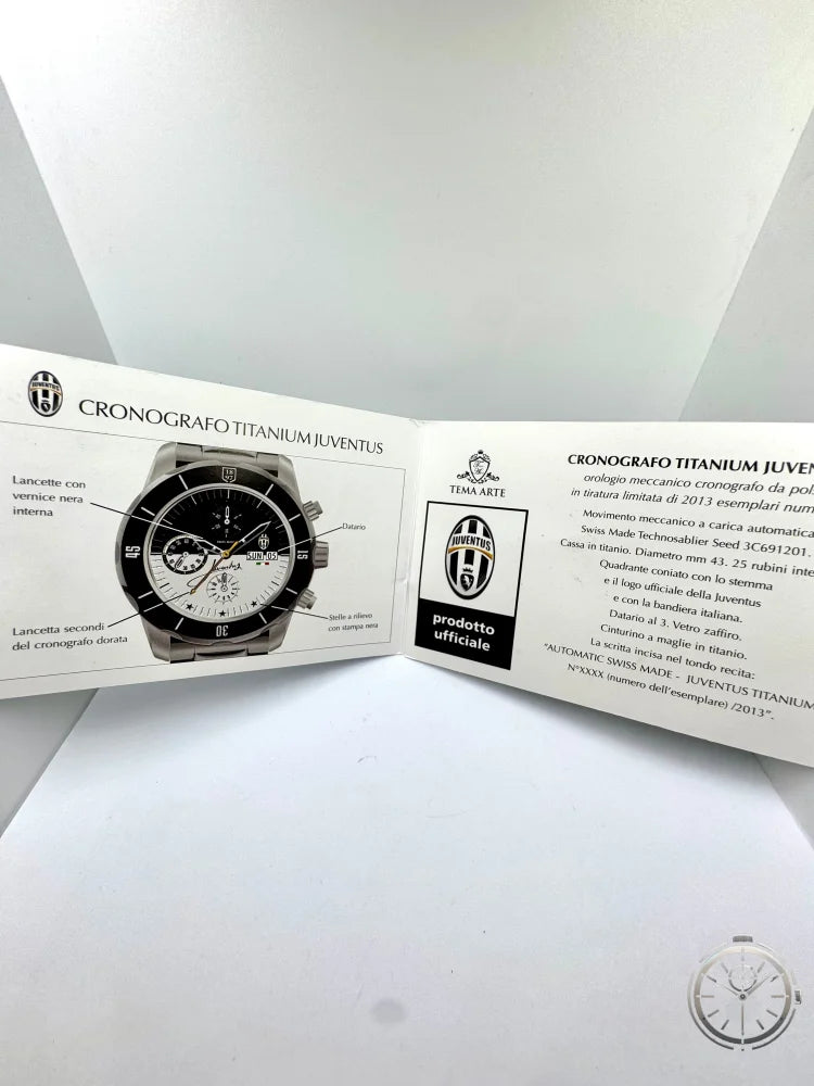 dettaglio libretto Orologio Juventus Titanium Cronografo Automatico Swiss Made