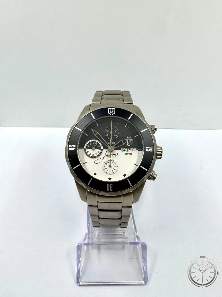 vista frontale Orologio Juventus Titanium Cronografo Automatico Swiss Made