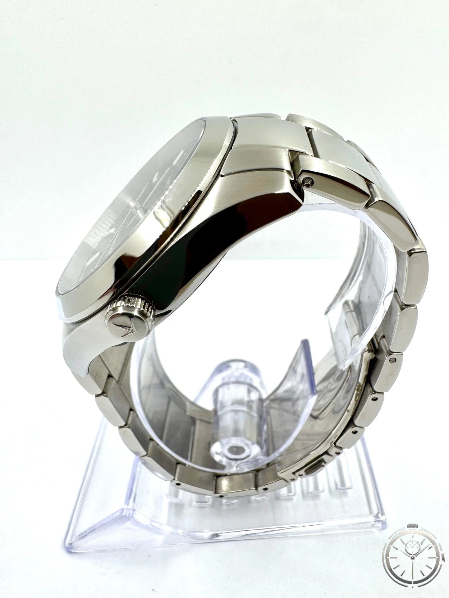 vista lato corona orologio Lucien Rochat Léman R0423114004