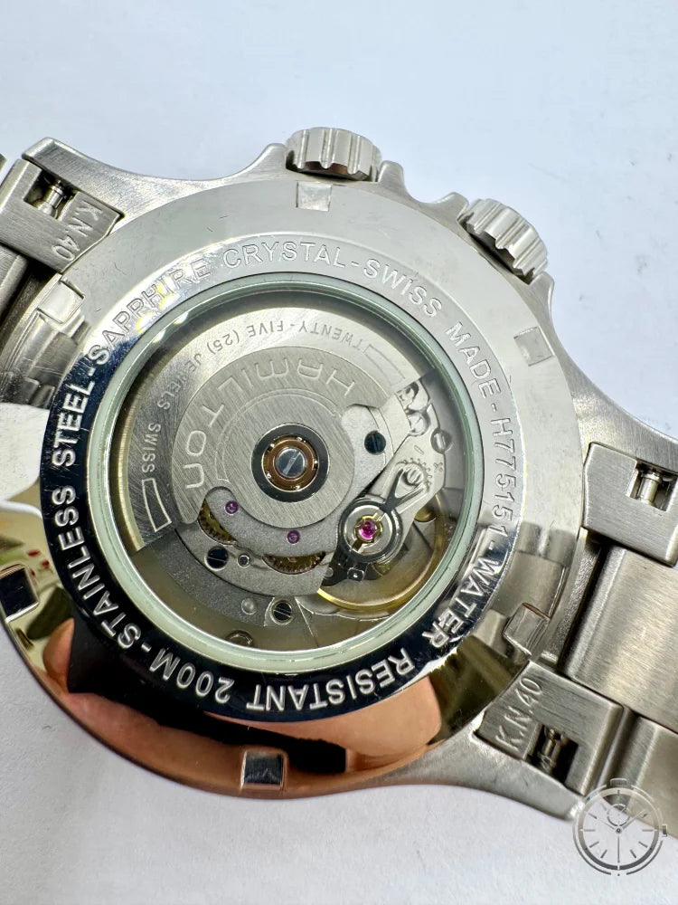 dettaglio sul fondello trasparente Orologio Hamilton Khaki Navy Automatic Ref. H775151