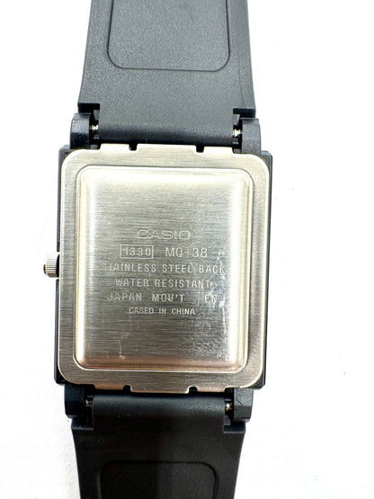 Casio MQ-38 — Vista d'insieme orologio con cinturino