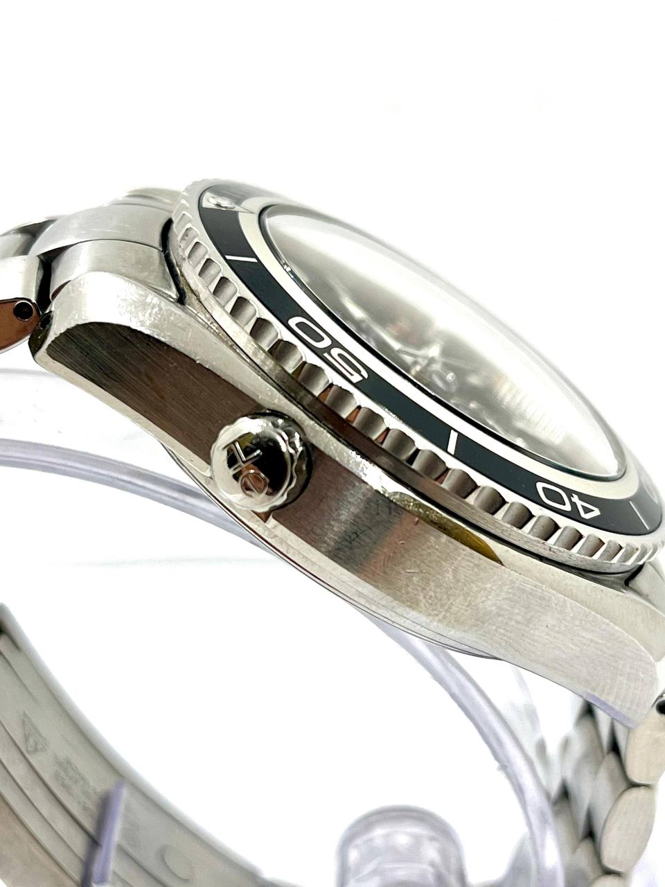 Omega Seamaster Planet Ocean 600M Chronograph 45.5 mm — Dettaglio quadrante blu con contatori