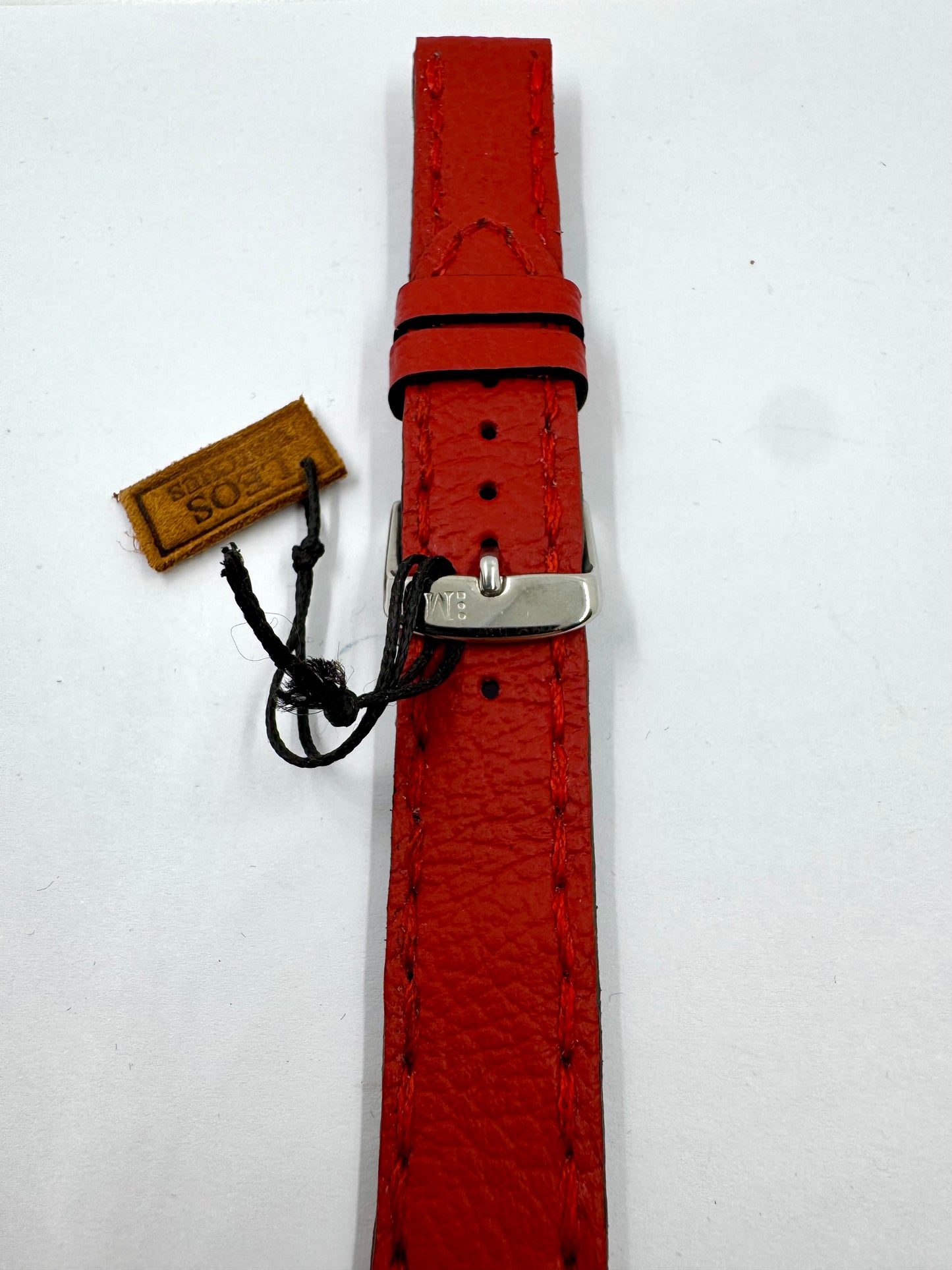 Vista unita con fibbia chiusa Cinturino Artigianale in Pelle Rossa con Cuciture Tono su Tono – 18mm