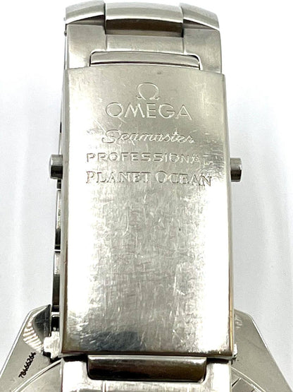 Omega Seamaster Planet Ocean 600M Chronograph 45.5 mm — Vista laterale bracciale in acciaio