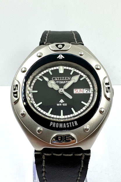 dettaglio quadrante orologio Citizen Promaster Day-Date Black