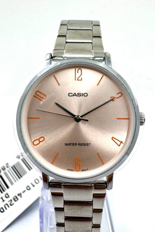 Casio LTP-VT01D-4B2 — Vista frontale quadrante rosa gold