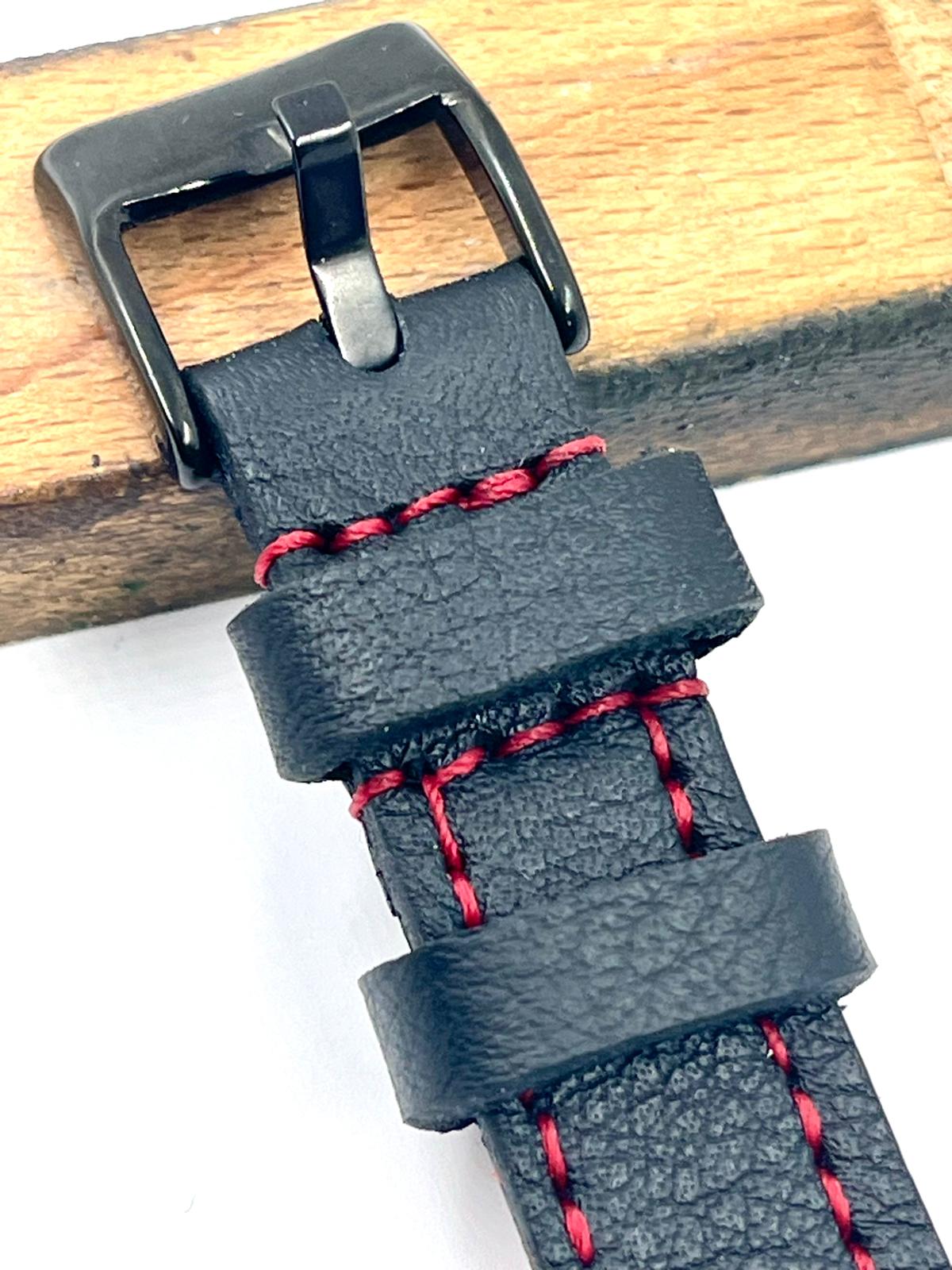 Cinturino Artigianale CLASSIC 18mm — Pelle Nera con Cuciture Rosse e Fibbia Nera