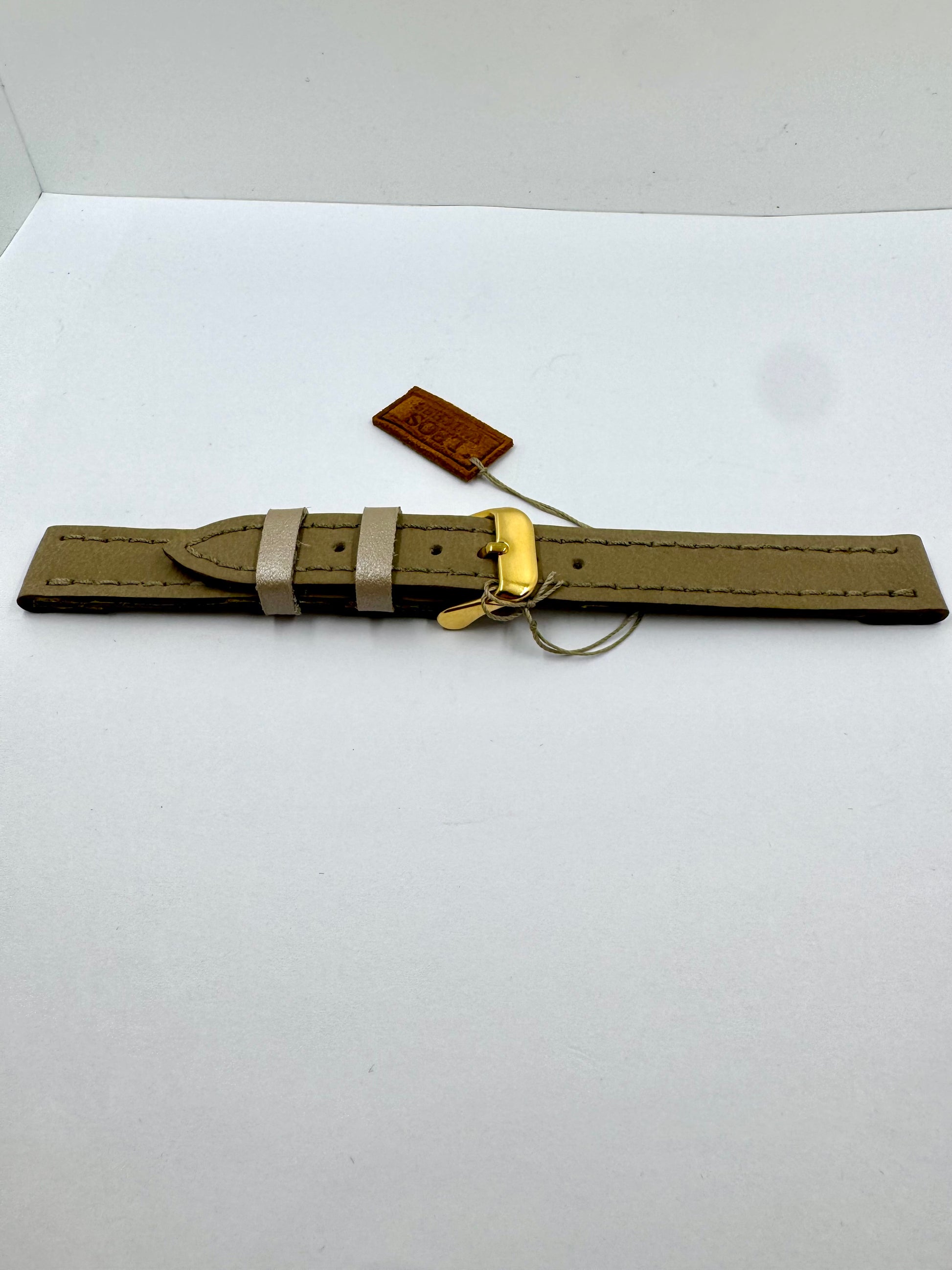 Vista laterale Cinturino Artigianale in Pelle khaki con Fibbia Oro da 14mm