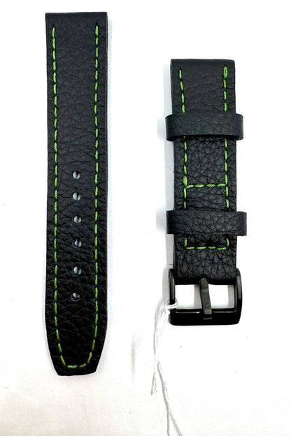Cinturino Classic 22mm Pelle Nera Cuciture Verdi — Vista frontale entrambi i lati