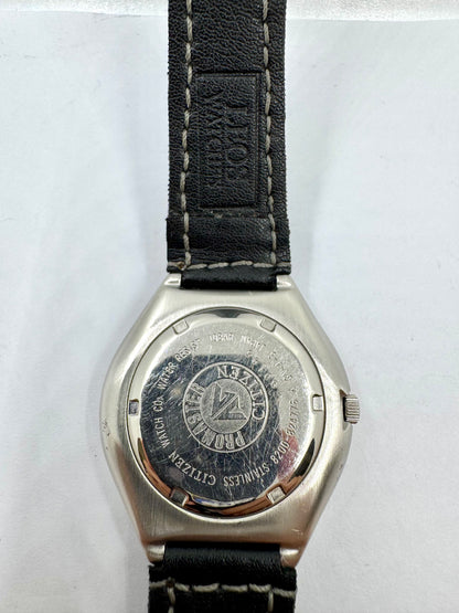 dettglio fondello orologio Citizen Promaster Day-Date Black