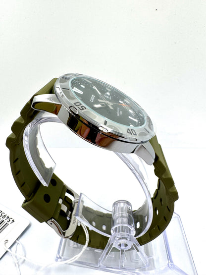 Casio MTP-VD01-3E — Quadrante Nero Cinturino Verde Militare