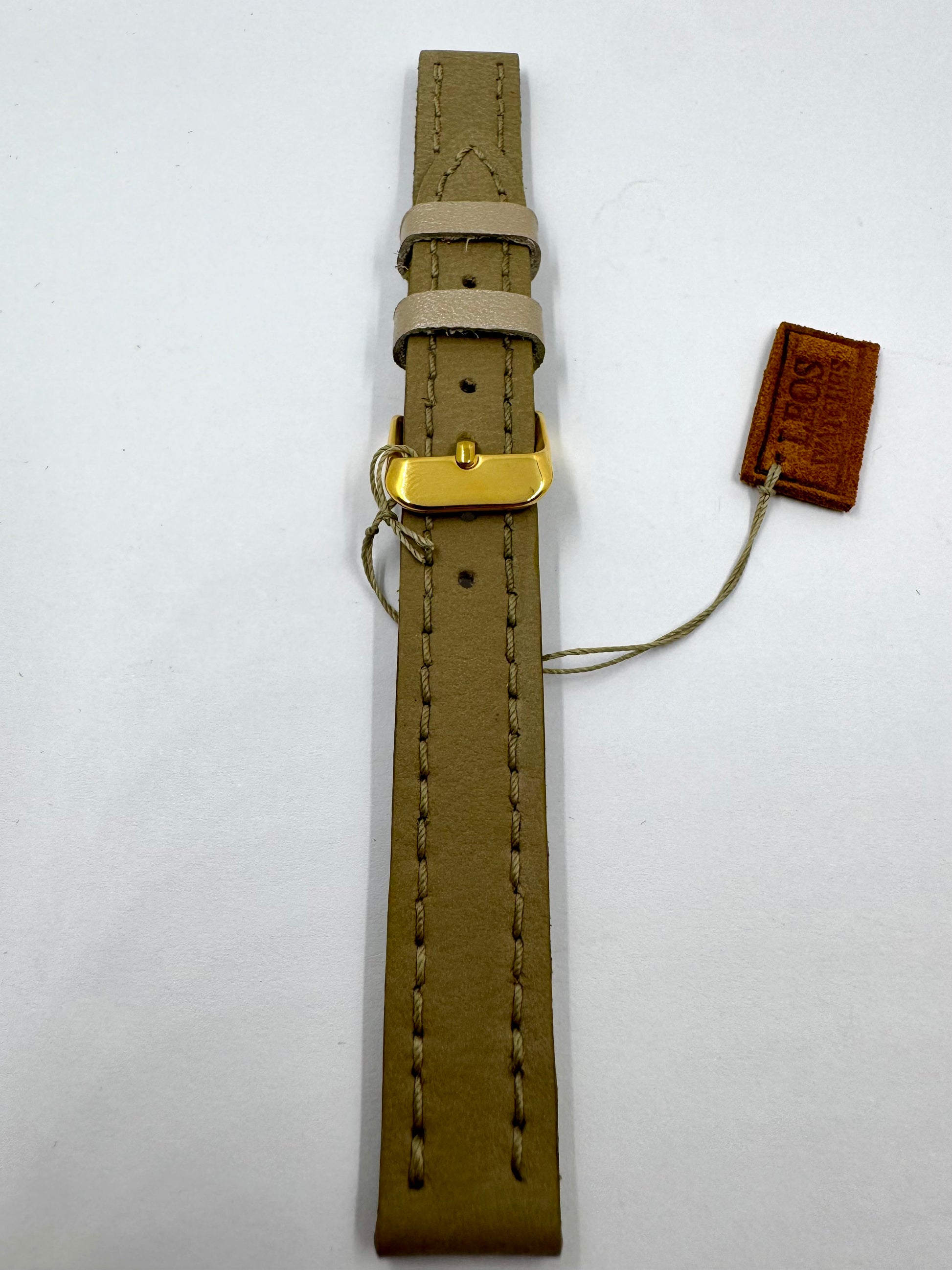Vista per lungo con fibbia chiusa del Cinturino Artigianale in Pelle khaki con Fibbia Oro da 14mm