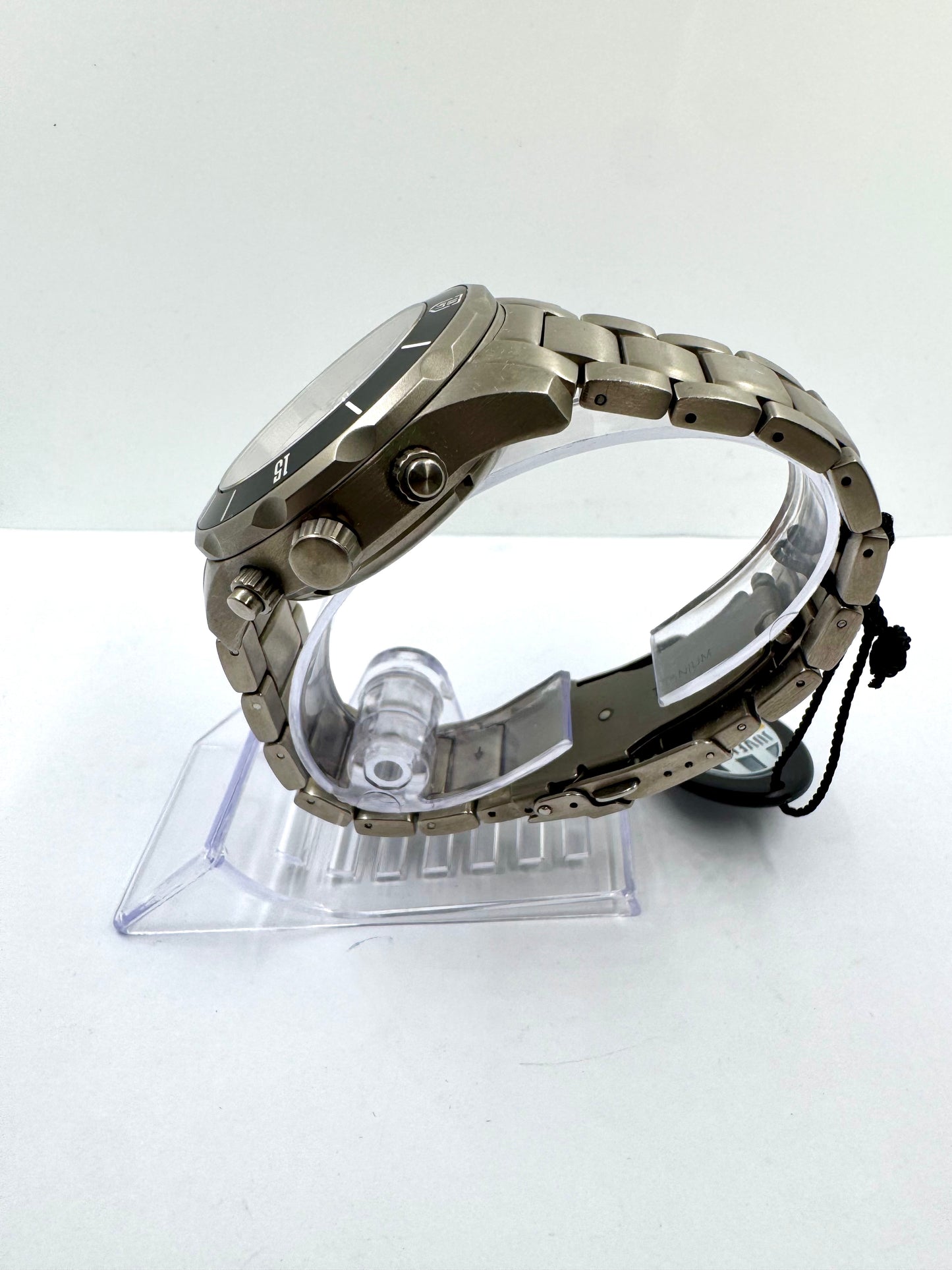 vista lato corona Orologio Juventus Titanium Cronografo Automatico Swiss Made