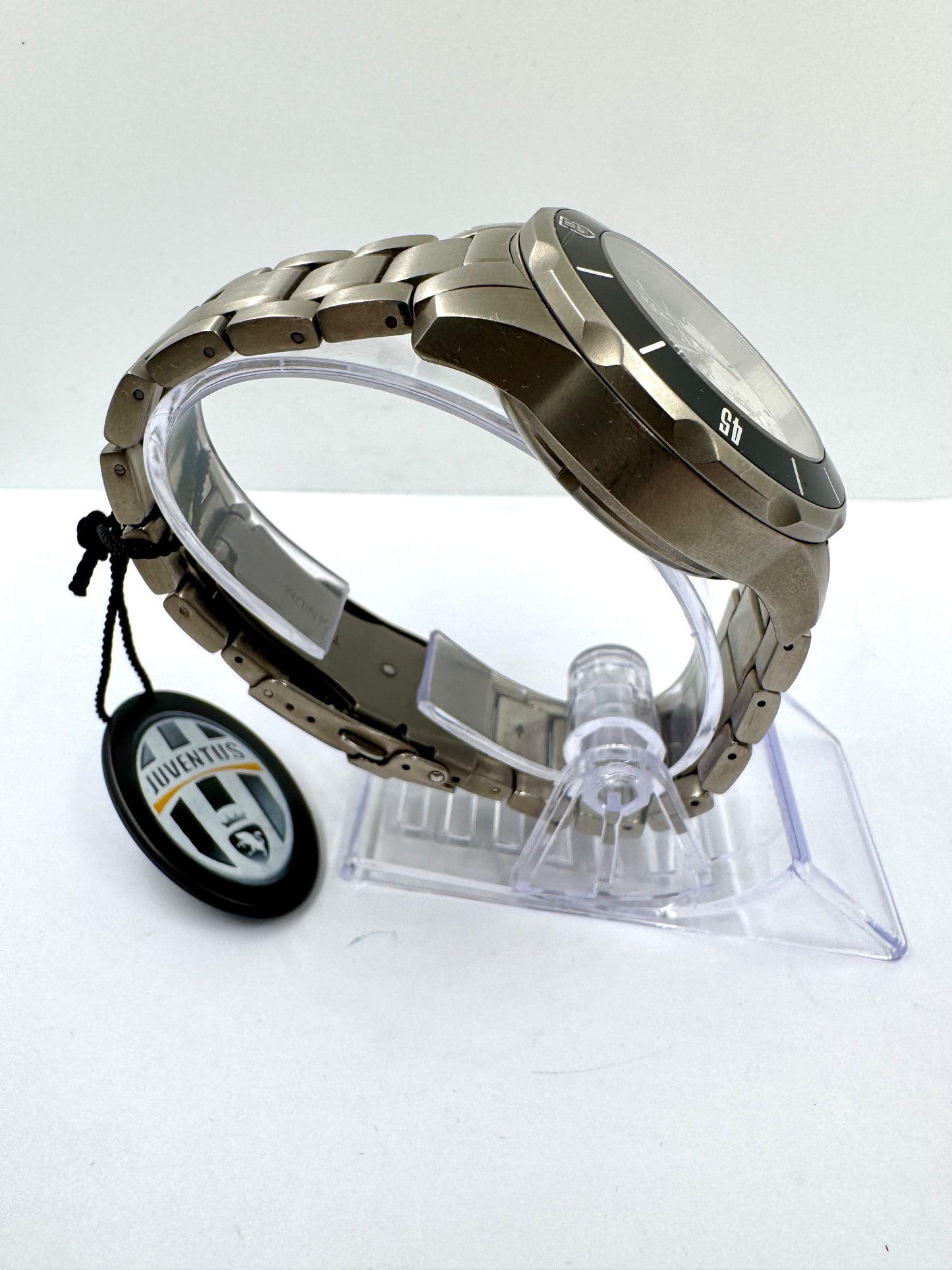 vista laterale Orologio Juventus Titanium Cronografo Automatico Swiss Made