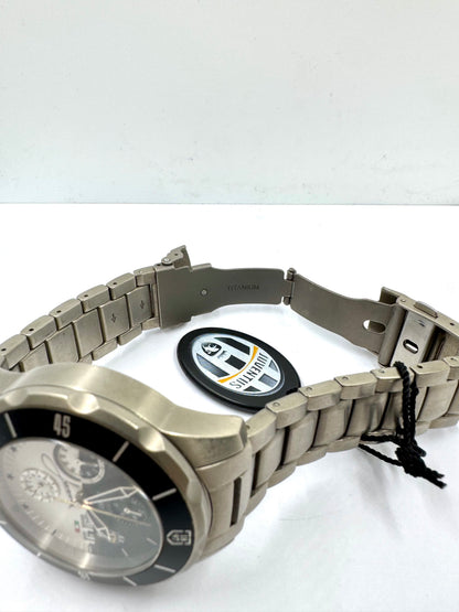 dettaglio scritta titanium su bracciale Orologio Juventus Titanium Cronografo Automatico Swiss Made