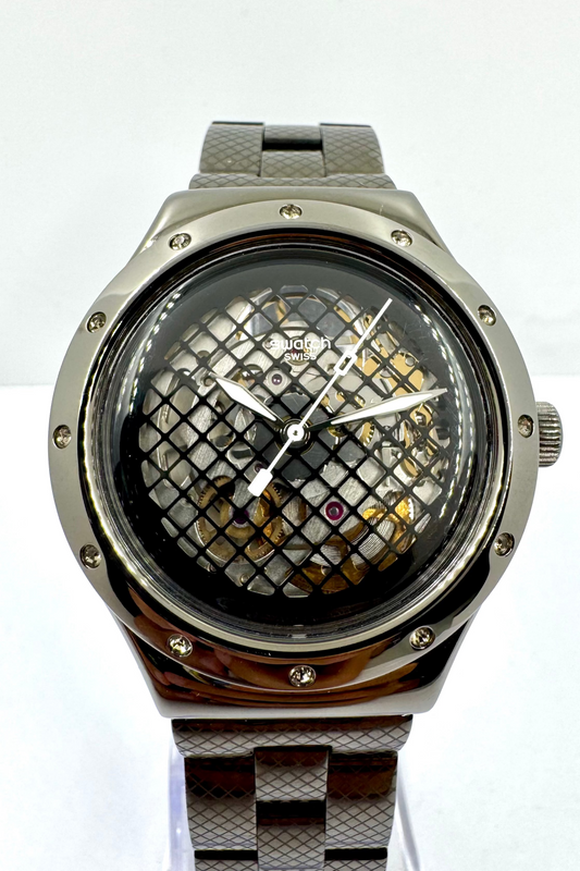 dettaglio quadrante orologio Swatch VATEL Automatico – Ref. YAB101G