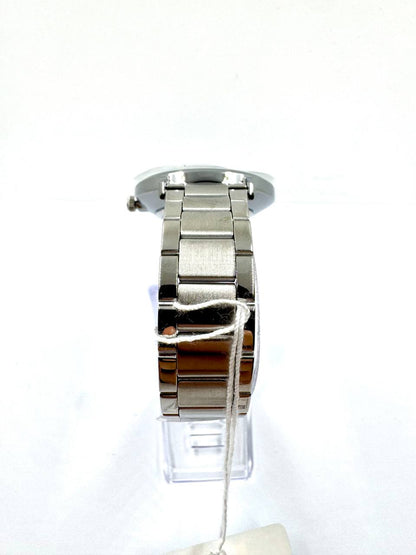 Casio LTP-VT01D-4B2UDF - Dettaglio bracciale e chiusura