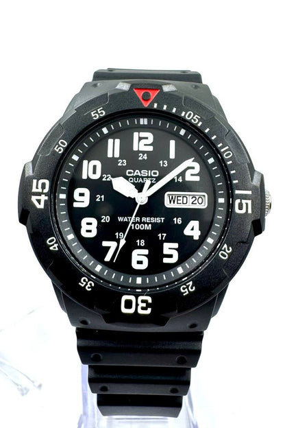 Casio MRW-200H — Vista frontale quadrante nero