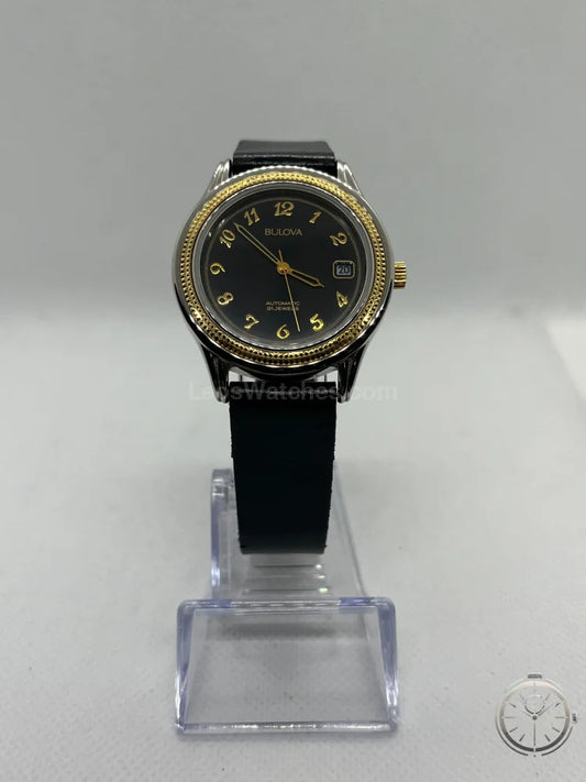 vista frontale orologio Bulova Automatic Vintage