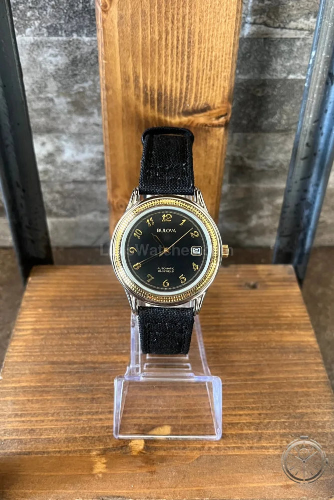 vista frontale Bulova Automatic Vintage