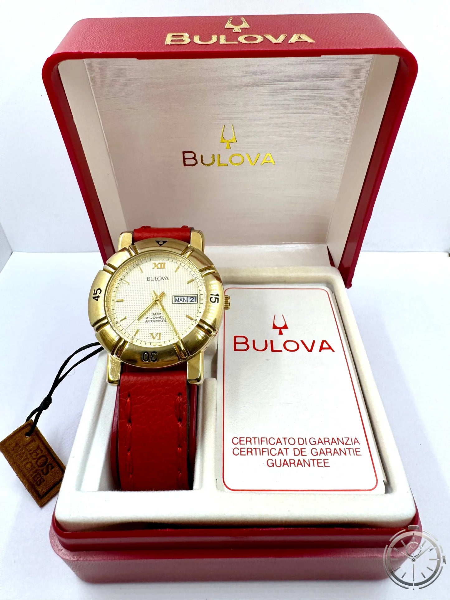 vista orologio Bulova Calendar Automatic con cassa da 38 mm nella sua confezione originale