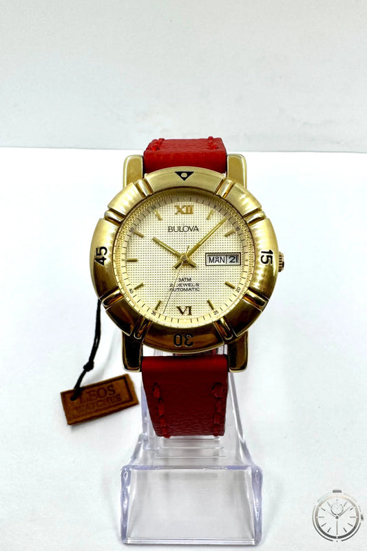vista frontale orologio Bulova Calendar Automatic con cassa da 38 mm