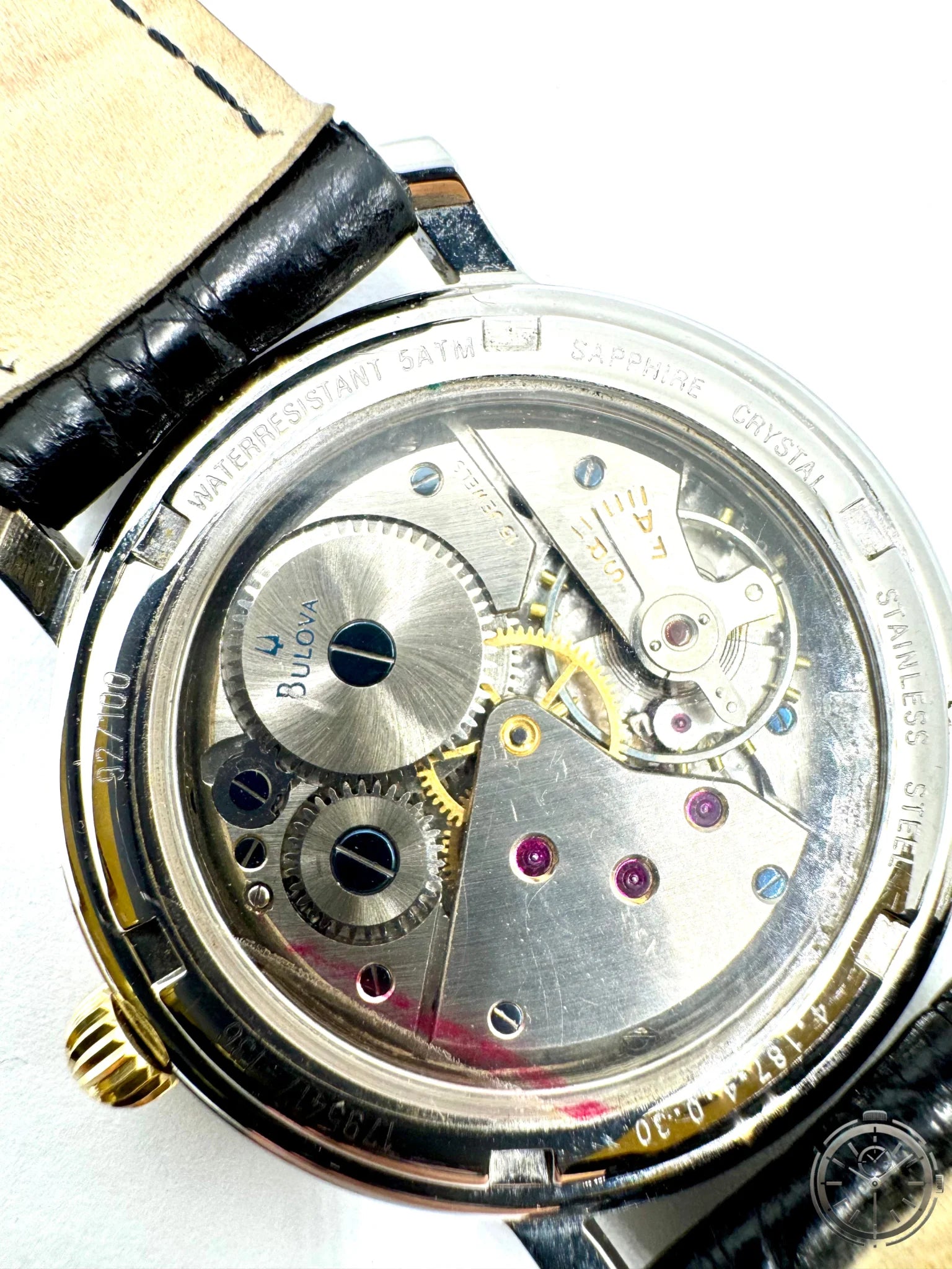 dettaglio fondello con pellicola adesa orologio Bulova Méchanique Limited Edition Ref. 4.187.4.0.30