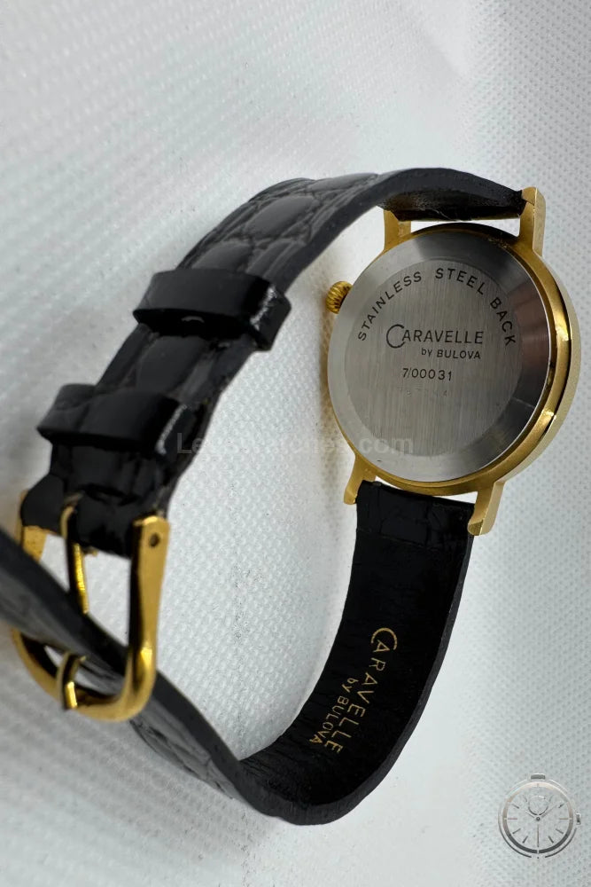 vista posteriore da steso Orologio Caravelle Open Heart