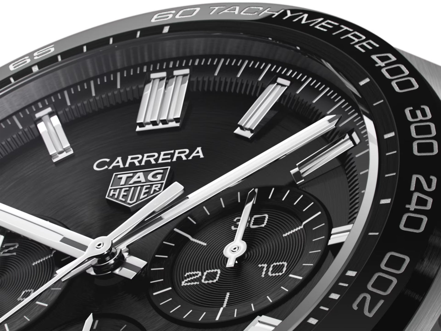 dettaglio logo su quadrante nero TAG Heuer Carrera Calibre Heuer 02