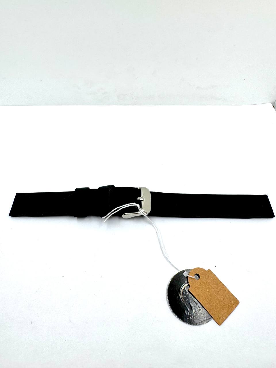 Cinturino Essential 14mm Vera Pelle Nera — Vista montato con cartellino LeosWatches