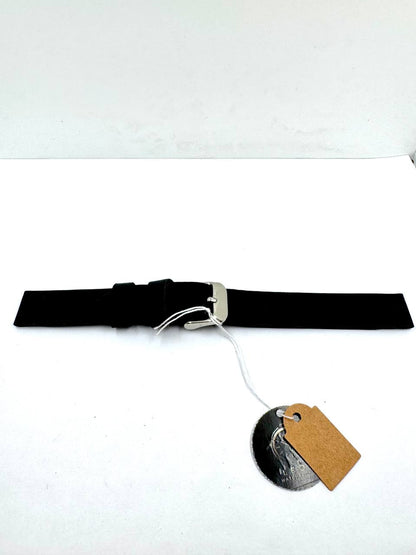 Cinturino Essential 14mm Vera Pelle Nera — Vista montato con cartellino LeosWatches