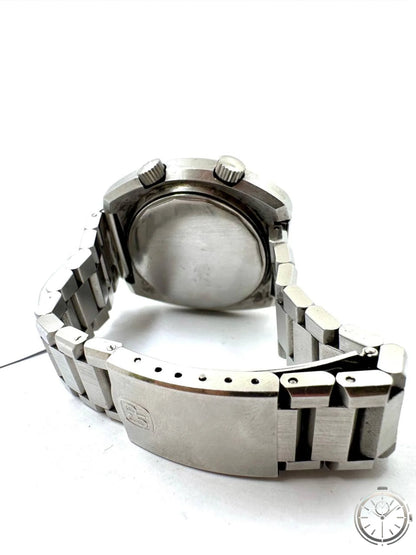 Girard-Perregaux Gyromatic High Frequency — Vista posteriore fondello a vite e chiusura deployant con logo GP inciso