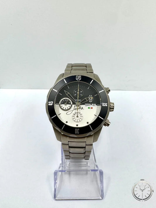 vista frontale Orologio Juventus Titanium Cronografo Automatico Swiss Made