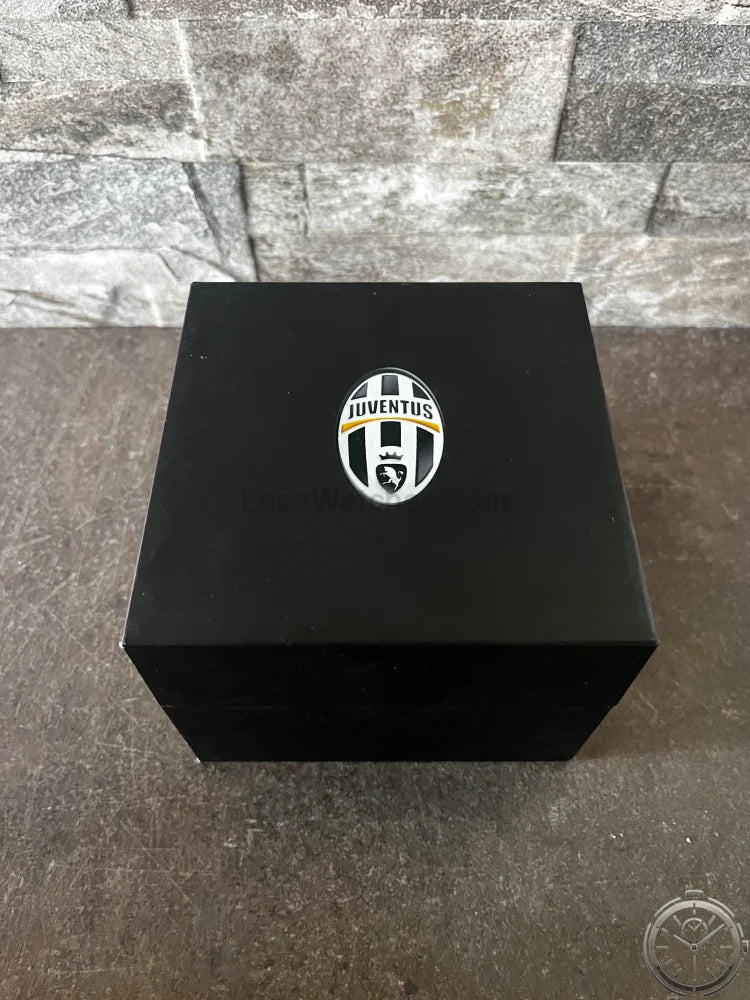 scatola prodotto ufficiale Juventus F.C.