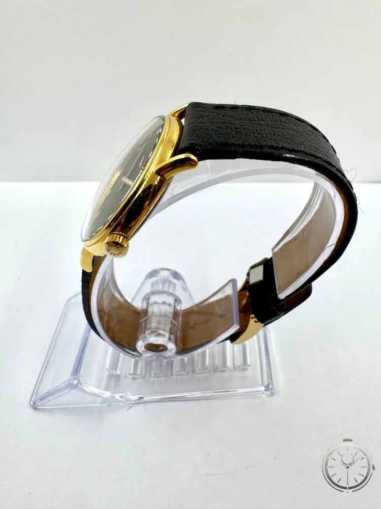 vista lato corona orologio Longines Swiss Made anni '60