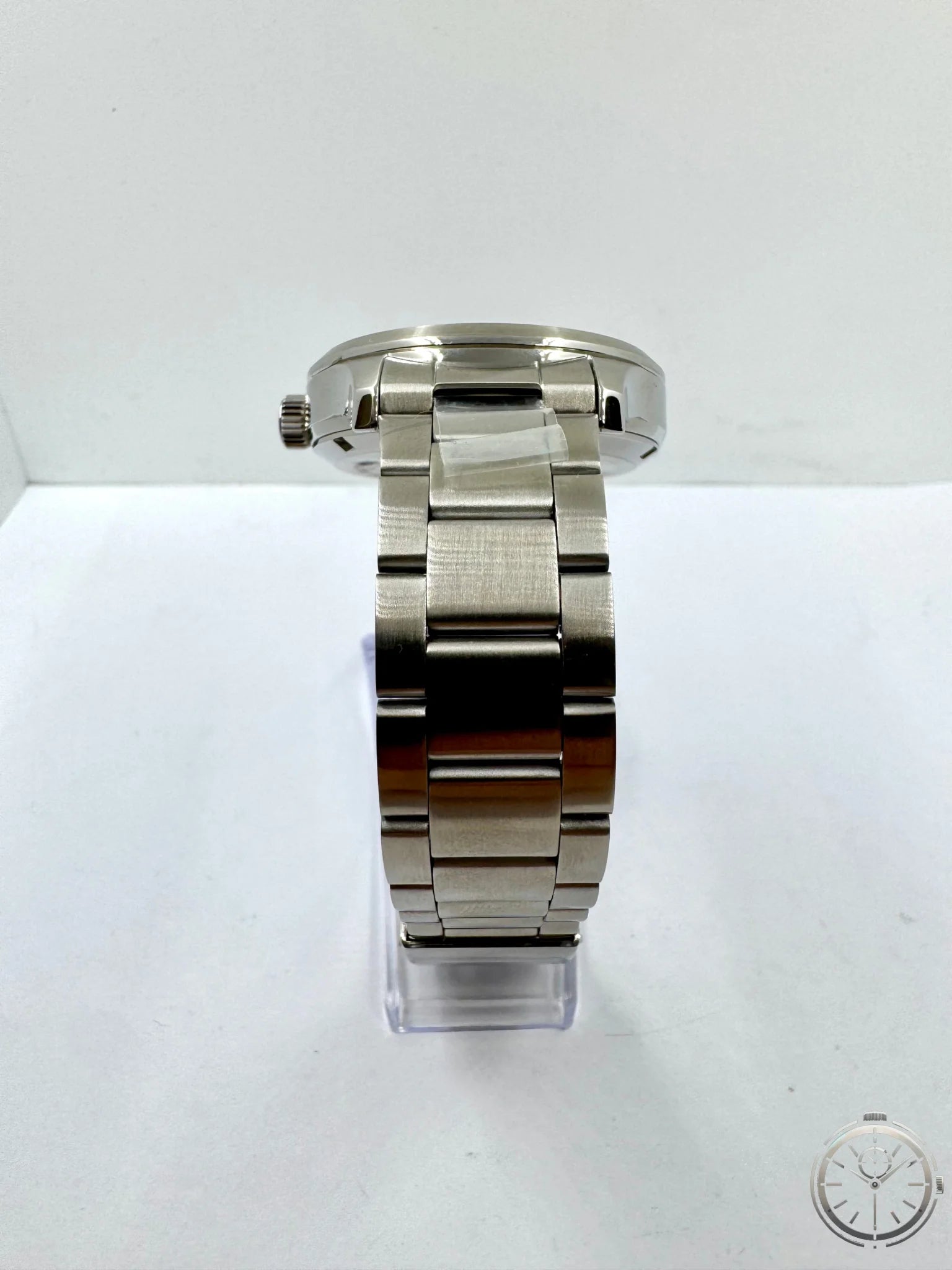 vista posteriore orologio LORUS Automatic Military
