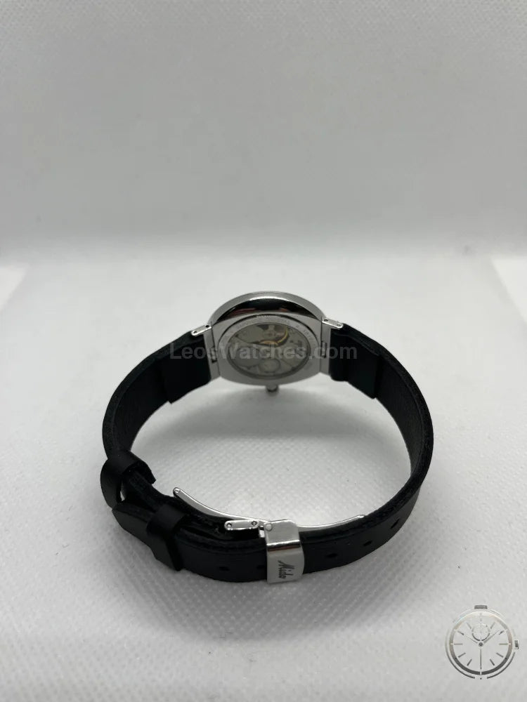 vista da steso dell'Orologio MIDO Baroncelli 3880 a carica manuale