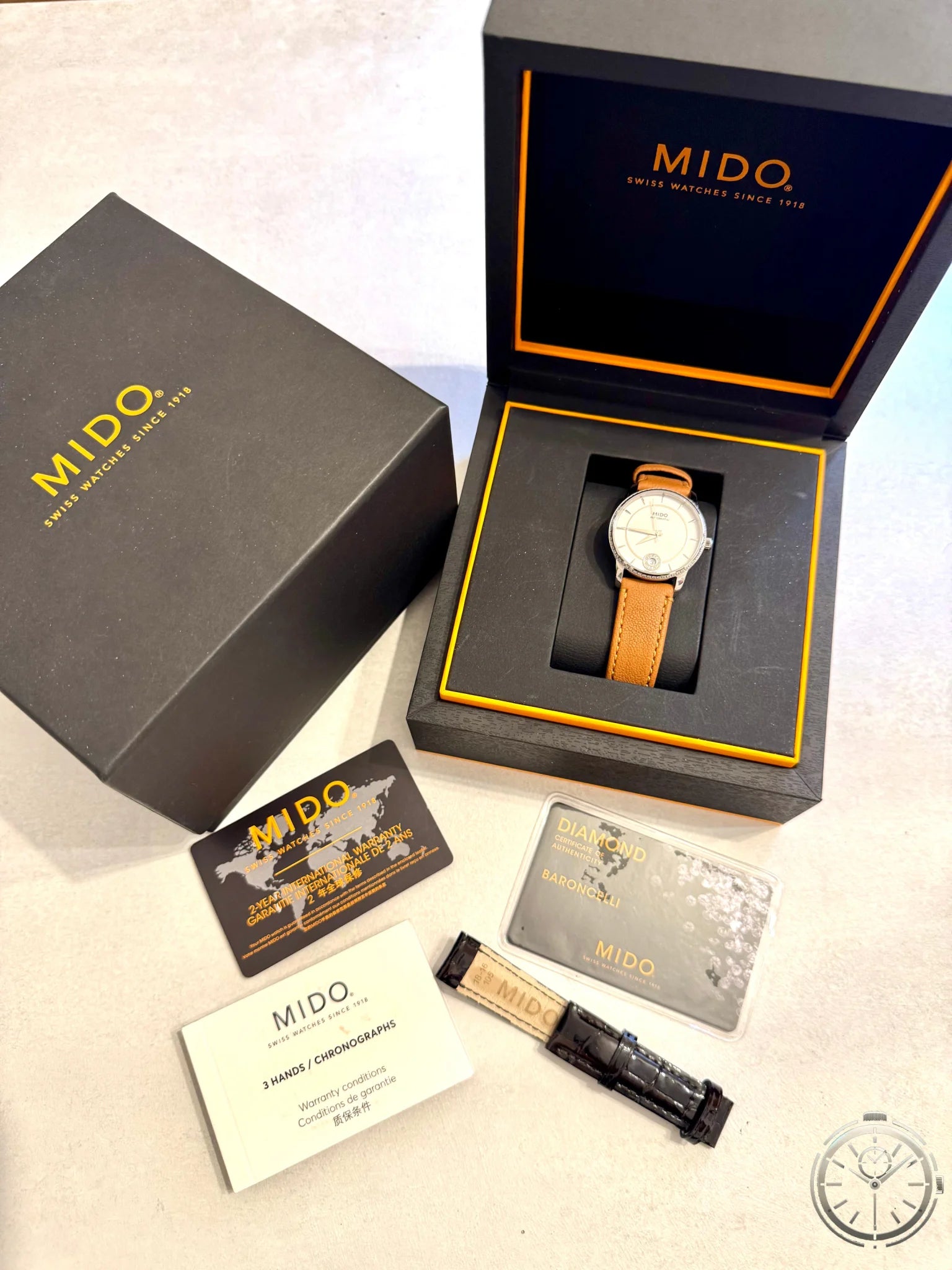 vista del Full set con garanzia e confezioni Orologio Mido Baroncelli – Automatico Swiss Made con Diamanti