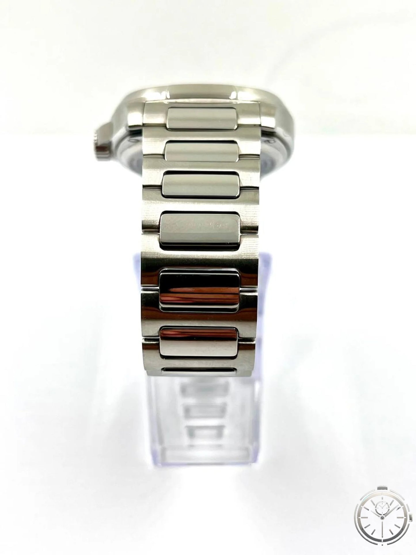Mido Multifort TV Big Date — Vista dal basso bracciale acciaio maglie alternate satinate e lucide
