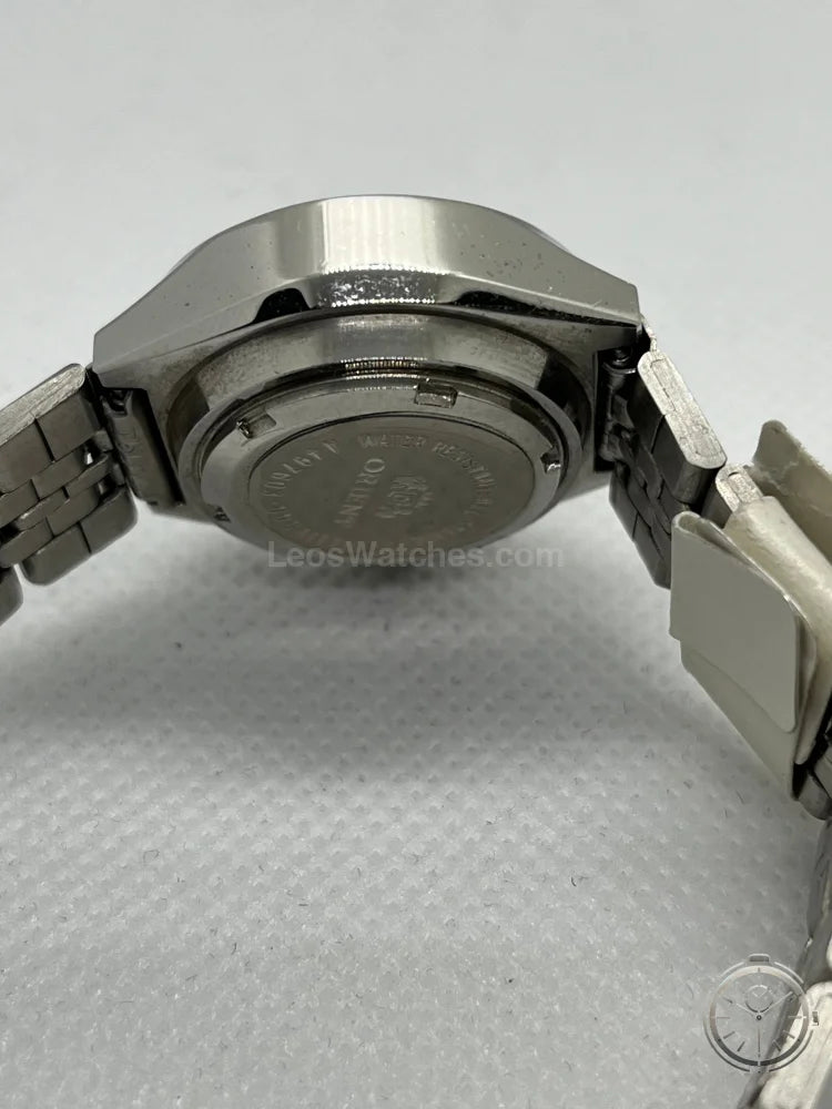 dettaglio fondello orologio ORIENT Vintage Donna Crystal