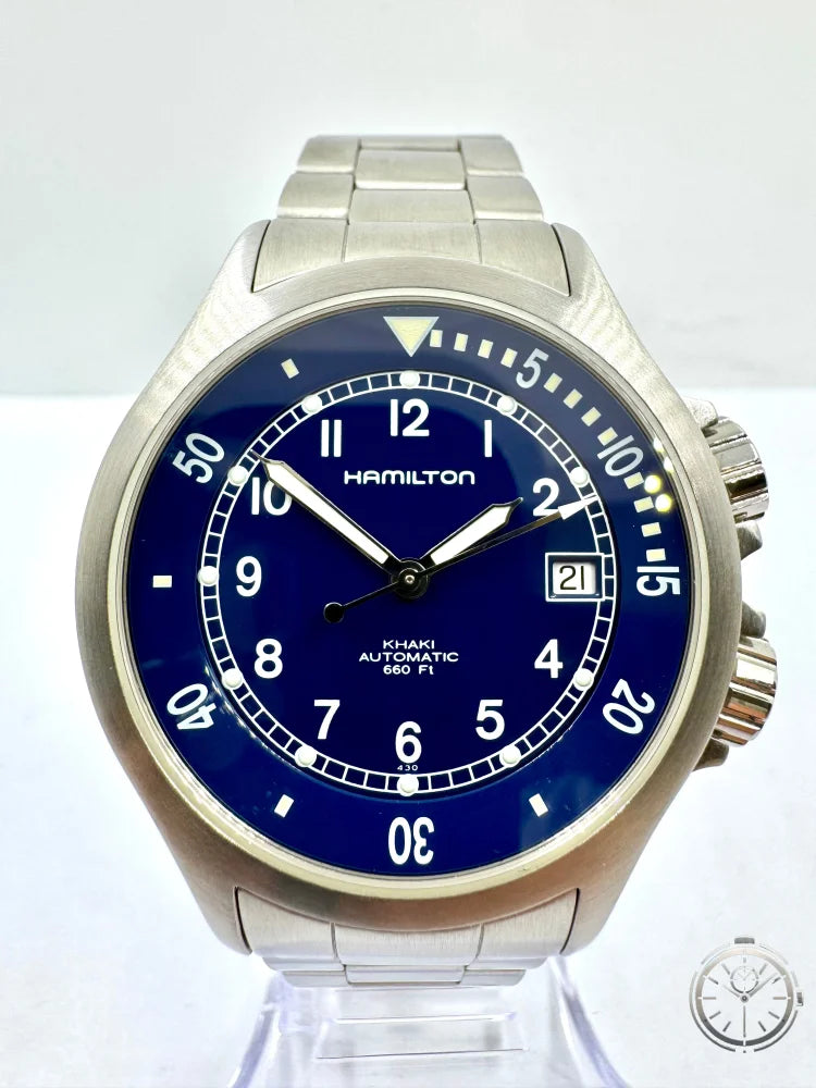 zoom del dial dell'Orologio Hamilton Khaki Navy Automatic Ref. H775151
