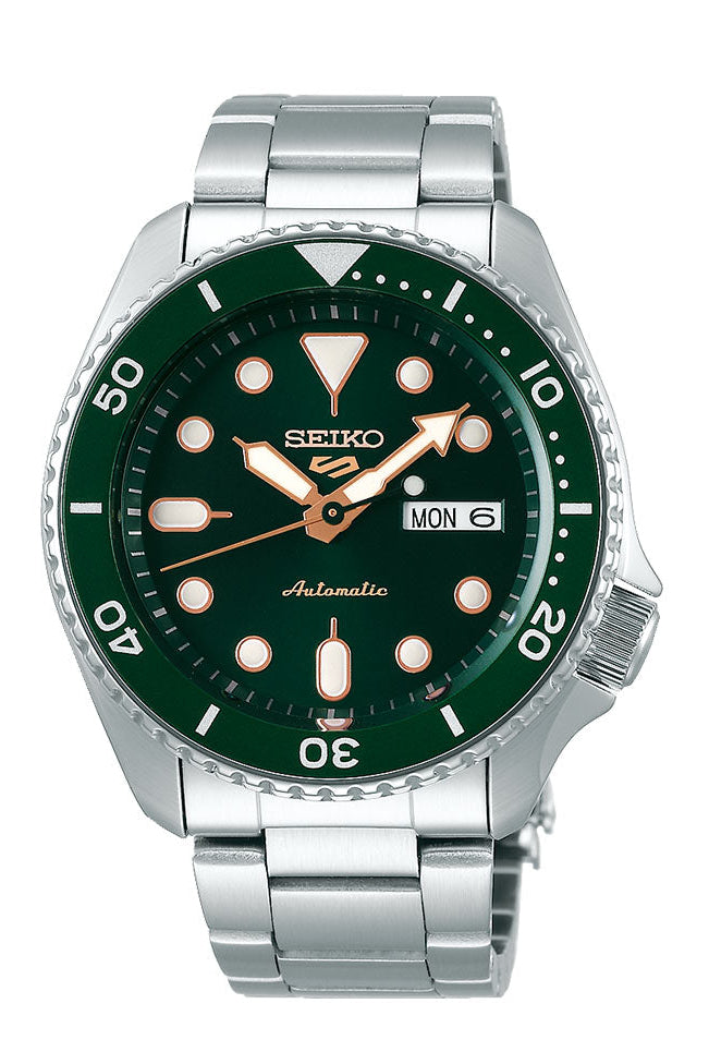 Vista frontale orologio Seiko 5 Sports Ref. SRPD63K1