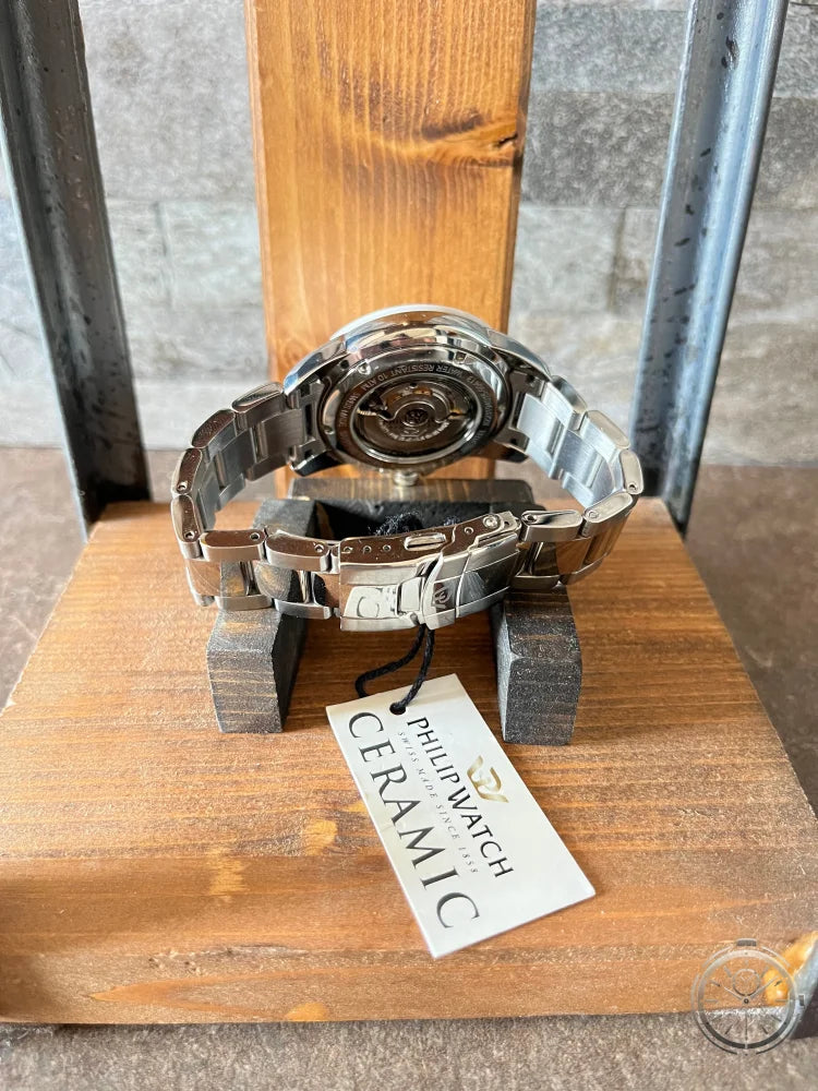 vista lato corona orologio Philip Watch Cruiser Ceramic