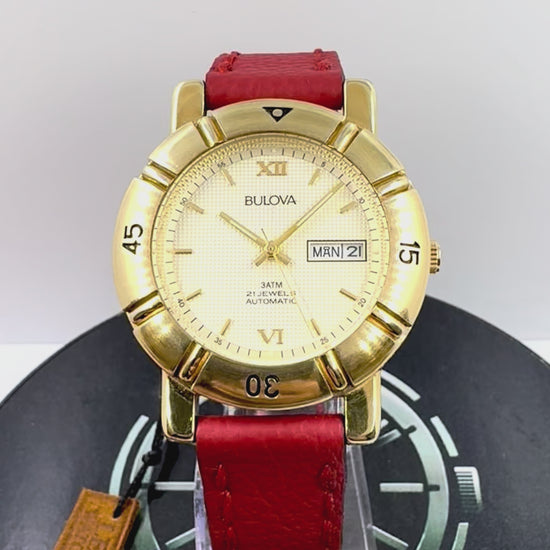 video orologio Bulova Calendar Automatic con cassa da 38 mm